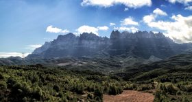 001_Montserrat vista de lluny